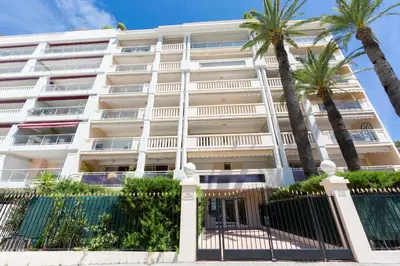 Plan de l'établissement Apartment 2 bedrooms2 bathroomsdouble terrace & Garden in Palm beach area