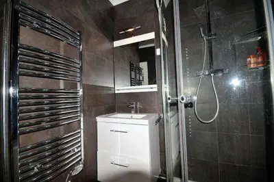 Salle de bains dans l'établissement Palais Rouaze Cannes