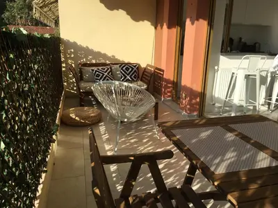 Coin salon dans l'établissement Amazing Studio Cannes Center - Terrassse - 5 min Croisette