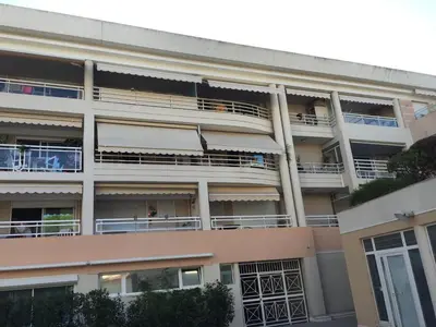 Balcon ou terrasse dans l'établissement Cozy Apartment sea view Air Cond Renovated in 2026
