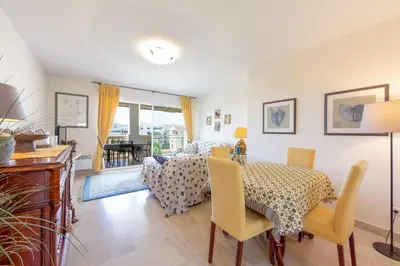 Coin salon dans l'établissement Apartment 2 bedrooms 2 bathrooms clear view in Palm beach area