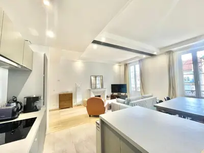 Cuisine ou kitchenette dans l'établissement Jaurès Home by Welcome to Cannes