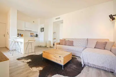 Cuisine ou kitchenette dans l'établissement keep in touch 2 CHAMBRES AVEC TERRASSE ET GARAGE