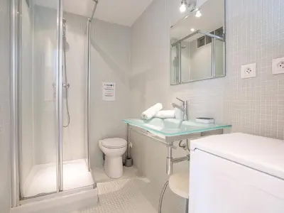 Salle de bains dans l'établissement Apartment Le Cheverny by Interhome