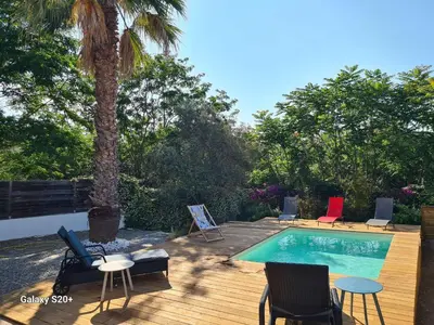Piscine de l'établissement Maison climatisée avec piscine privée, 5 pièces, 7 couchages à 15 min des plages de Vallauris - FR-1-252-103 ou située à proximité