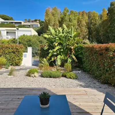 Maison climatisée avec piscine privée