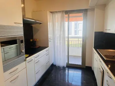 Cuisine ou kitchenette dans l'établissement One bedroom apartment in the center of Cannes, next to the Carlton, a few meters from the Croisette - 367