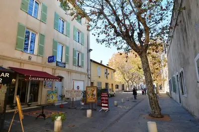 Quartier de l'appartement ou autre quartier proche