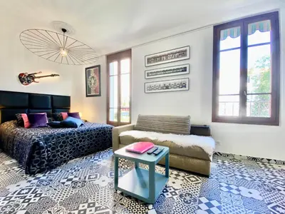 Coin salon dans l'établissement #StudioCosy @ Center Cannes