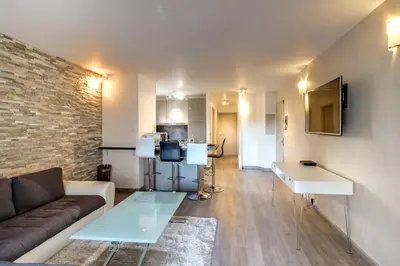 Cuisine ou kitchenette dans l'établissement IMMOGROOM- Renovated - Wifi - Close to everything