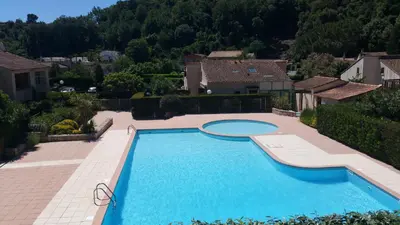 Piscine de l'établissement Résidence Cap Azur Appartement 215 ou située à proximité