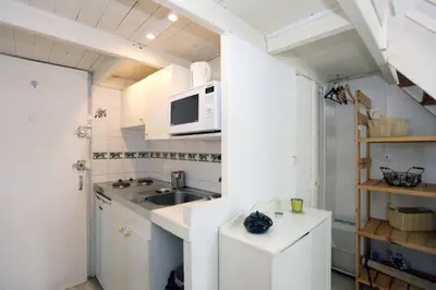 Cuisine ou kitchenette dans l'établissement Studio- Antibes-Juan les Pins- Cote d'Azur