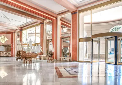 Coin salon dans l'établissement Cannes Imperial Croisette Palais Miramar