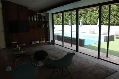 Piscine de l'établissement Villa Le Ruisseau ou située à proximité
