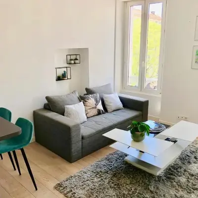 Bright & modern apartment in the heart of Antibes