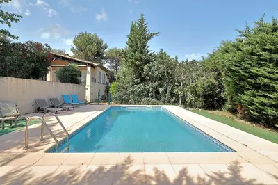 Piscine de l'établissement Villa climatisée de 195 m2 avec piscine privée ou située à proximité