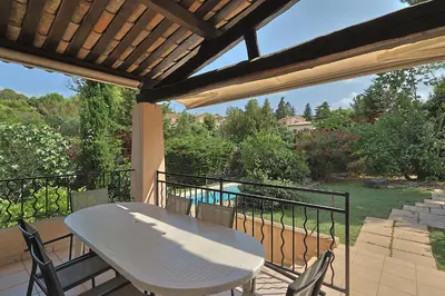 Piscine de l'établissement Villa climatisée de 195 m2 avec piscine privée ou située à proximité