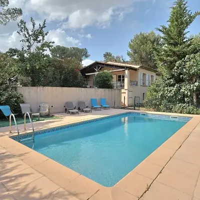 Villa climatisée de 195 m2 avec piscine privée