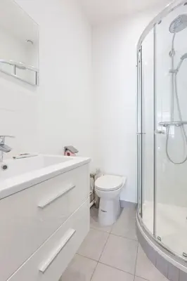 Salle de bains dans l'établissement Cosy apartment 27 m2 in rue d'Antibes and Croisette
