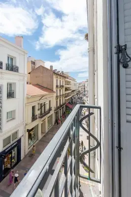 Balcon ou terrasse dans l'établissement Cosy apartment 27 m2 in rue d'Antibes and Croisette