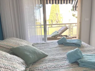 Un ou plusieurs lits dans un hébergement de l'établissement SPLENDIDE 3 PIECES VUE MER