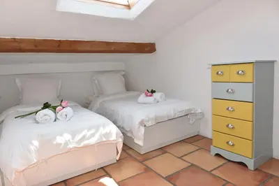 Un ou plusieurs lits dans un hébergement de l'établissement SADE - central, charming, for 6