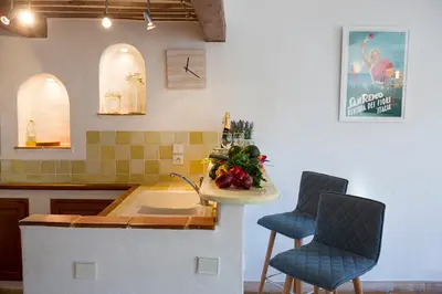 Cuisine ou kitchenette dans l'établissement SADE - central, charming, for 6