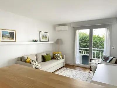 Coin salon dans l'établissement Appartement rénové CANNES, palm beach