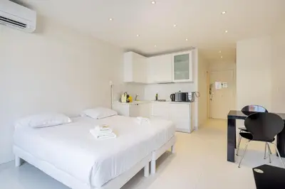 Un ou plusieurs lits dans un hébergement de l'établissement Agence des Résidences - Appartements privés du 45 CROISETTE - Standard