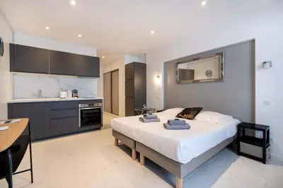 Un ou plusieurs lits dans un hébergement de l'établissement Agence des Résidences - Appartements privés du 45 CROISETTE - Standard