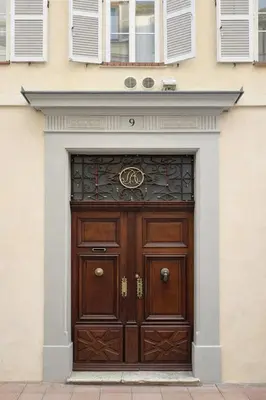 Façade ou entrée de l'établissement Old Town Antibes Apartment with AC 320m from Beach