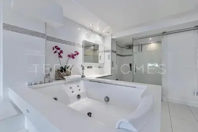 Salle de bains dans l'établissement Appartement l'Age d'Or