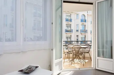 Balcon ou terrasse dans l'établissement MARTINEZ AREA: NEW 2BEDS/2BATHS
