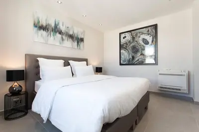 Un ou plusieurs lits dans un hébergement de l'établissement Marriott- Croisette: Superb 3 bedrooms/ 3 baths