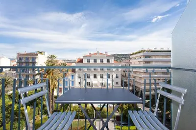 Balcon ou terrasse dans l'établissement Marriott- Croisette: Superb 3 bedrooms/ 3 baths