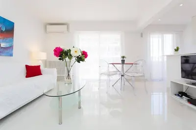 Télévision ou salle de divertissement dans l'établissement MARRIOTT/ CROISETTE - LUXE 1 BED