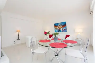 Coin salon dans l'établissement MARRIOTT/ CROISETTE - LUXE 1 BED