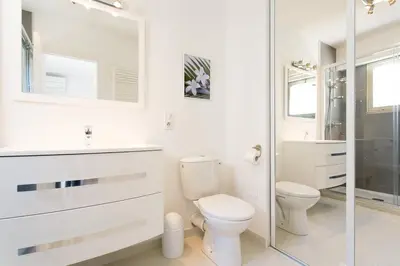 Salle de bains dans l'établissement MARRIOTT/ CROISETTE - LUXE 1 BED