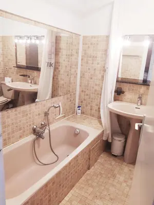 Salle de bains dans l'établissement Karolina Properties - Ascot Appartement