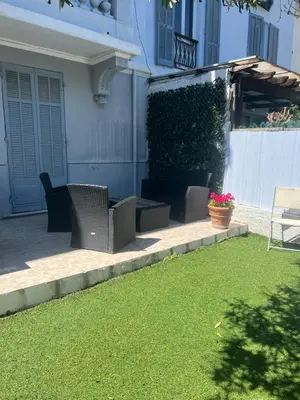 Jardin de l'établissement villa Siana