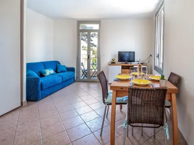 Coin salon dans l'établissement Apartment La Bouée-1 by Interhome