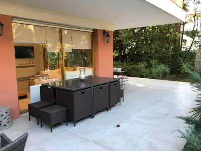 Plan de l'établissement Luxe apartment center 6pers 300m2 privare garden