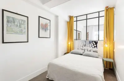 Un ou plusieurs lits dans un hébergement de l'établissement CANNES Festival Films Center, with 2 bedrooms and balcony