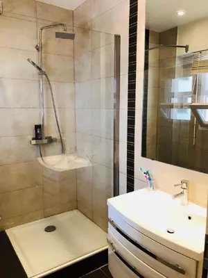 Salle de bains dans l'établissement Ô Palais des Iles Two Bedroom Cannes