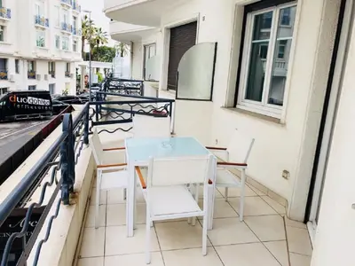 Balcon ou terrasse dans l'établissement Ô Palais des Iles Two Bedroom Cannes