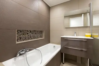 Salle de bains dans l'établissement 2-Br apartment 2 minutes from the beach parking