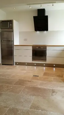 Télévision ou salle de divertissement dans l'établissement appartement de charme coeur de Juan & Plages
