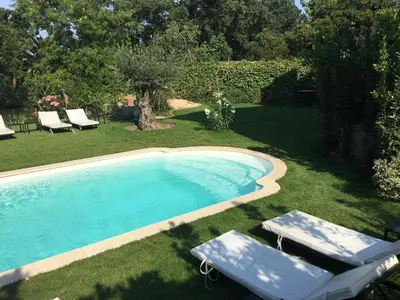 Piscine de l'établissement Villa Louise-Rose ou située à proximité