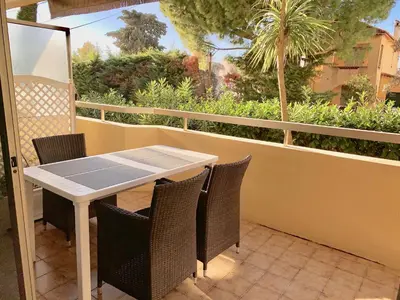 Balcon ou terrasse dans l'établissement Antibes Juan les Pins center,1 bedroom apart, pool