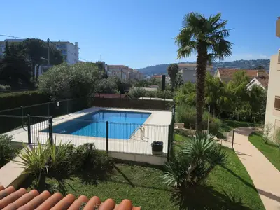 Piscine de l'établissement T2 coquet proche plages, port et centre ville ou située à proximité
